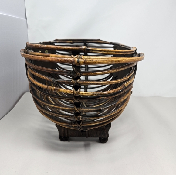 CBK aka Ganz Vintage Bamboo & Wood Handled Table Basket Leaf Vine Design Rustic - Picture 4 of 6